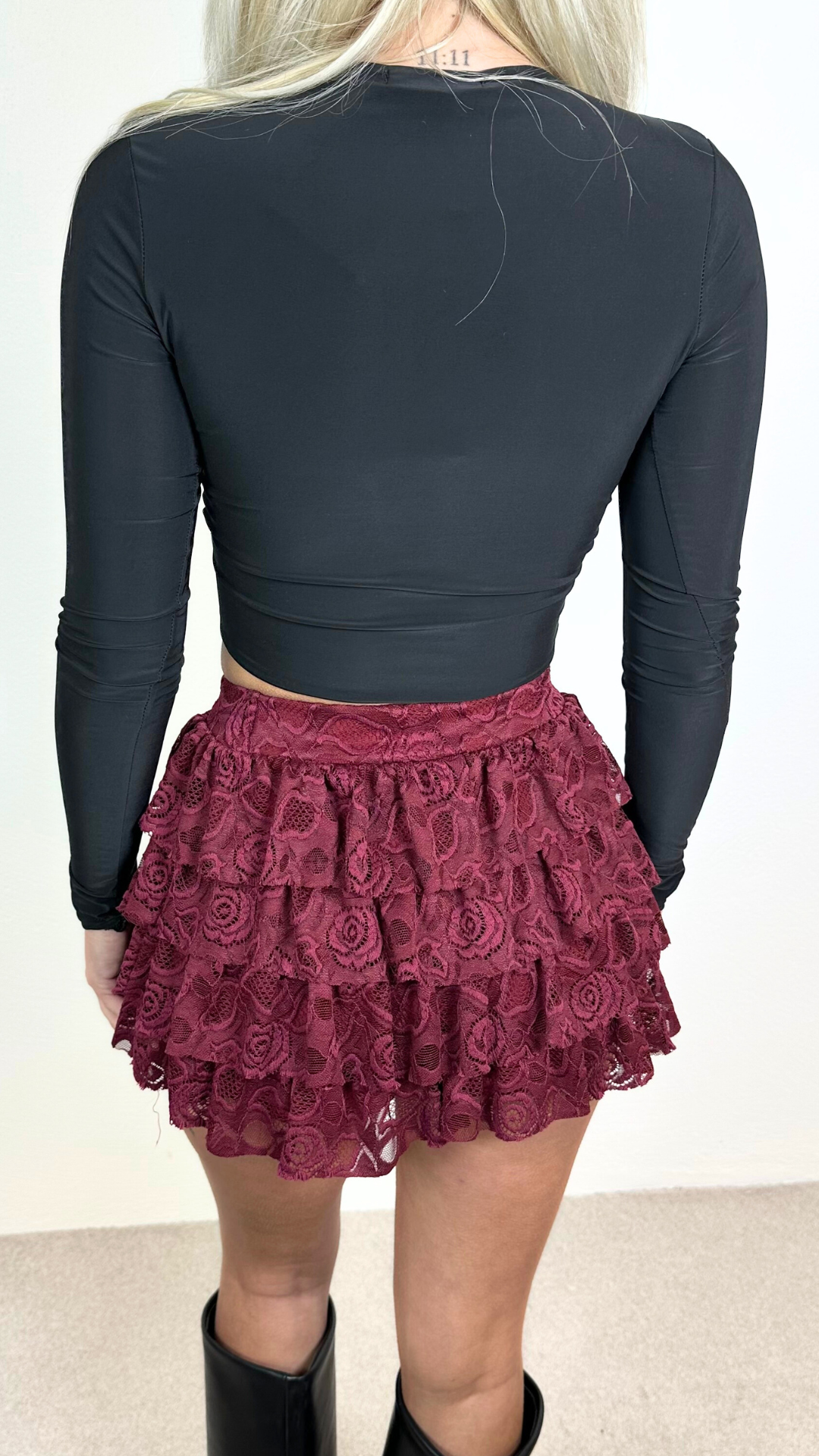 Bobbi - Ruffle Lace Skort Wine