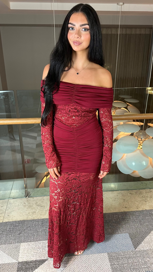 Sorelle - Wine Lace Bardeau Neckline Maxi