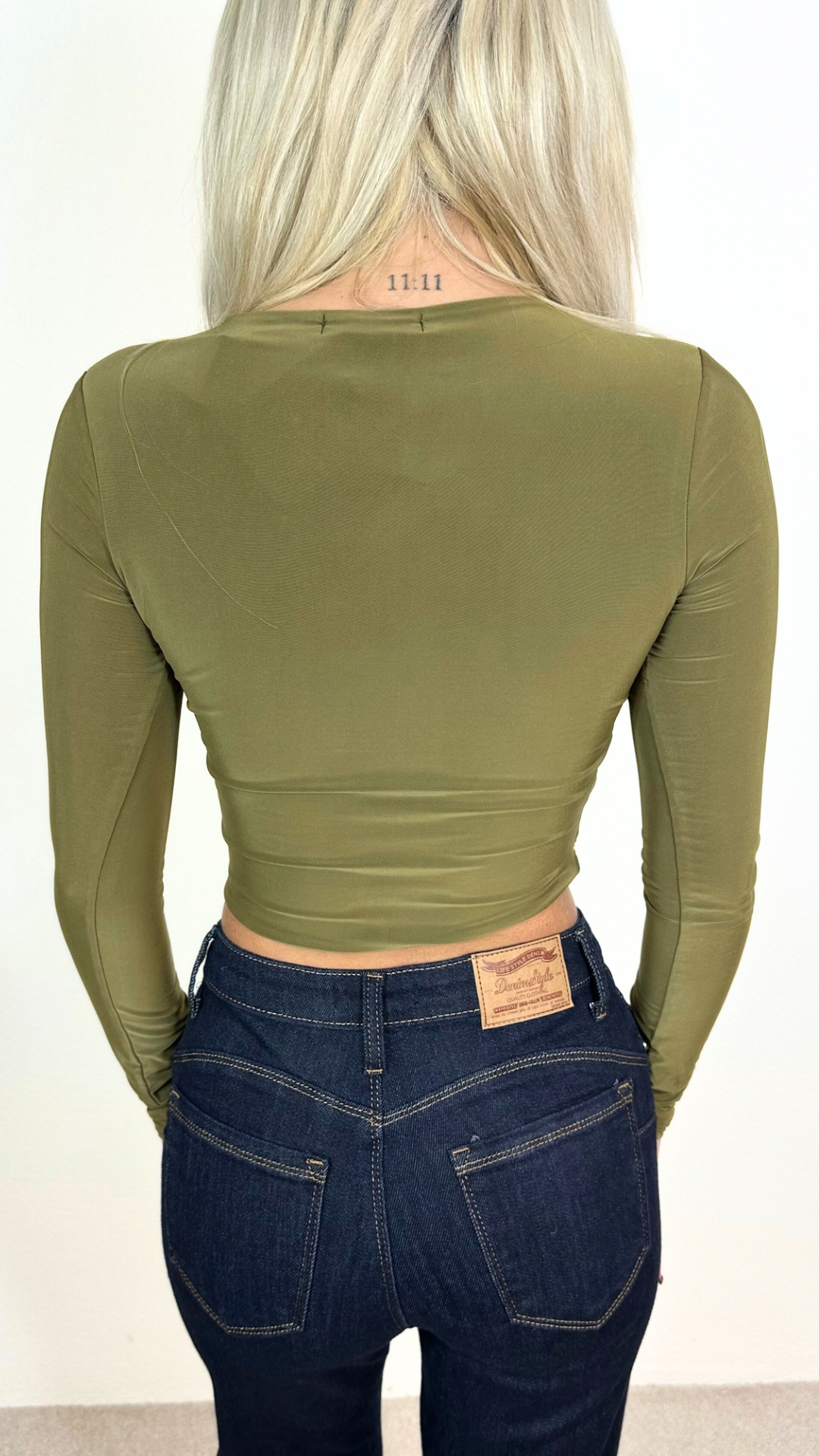 Dakota - Long Sleeve Twist Front Crop Olive